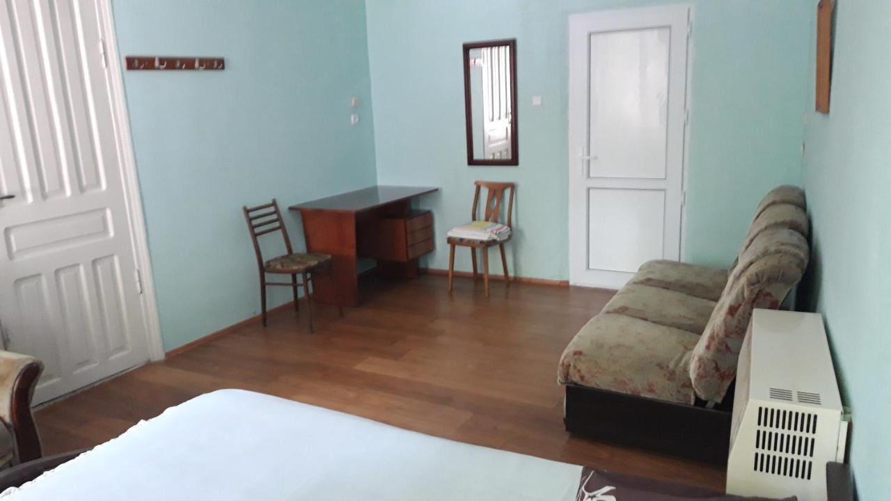 Pospolita Guest House Kutaisi Eksteriør bilde